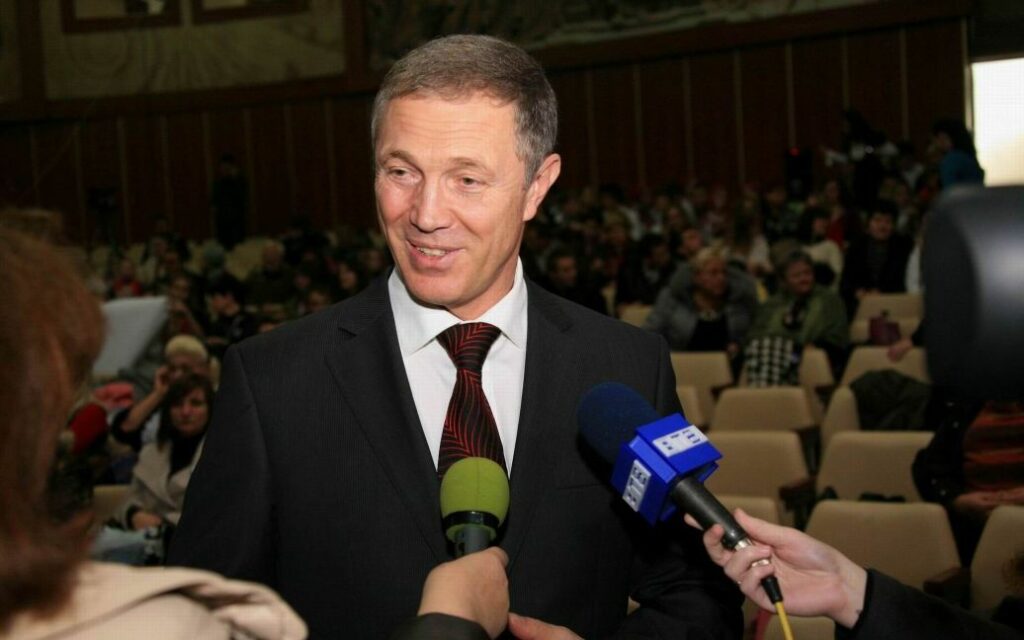 e59816d7ffd455b322c00b4b489b2040