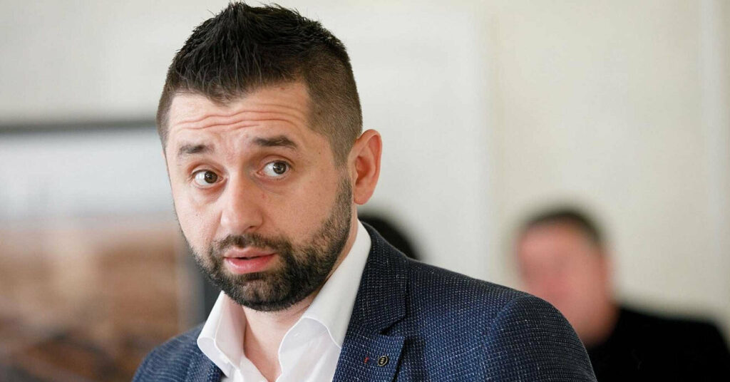 1nikuw80xd_big.jpg.ed125ae46c51709e6687719a6b1683cd