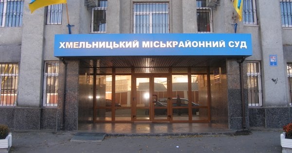 Sud-pryznachyv-4-roky-tiurmy-advokatu-z-KHmelnytskoho-iakyy-zmushuvav