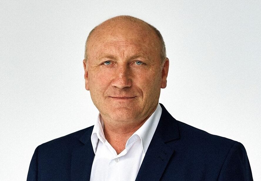 vasil-andriyeshin-888x618