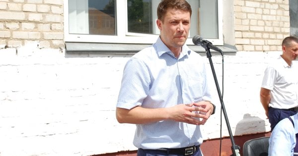 Vykladacha-z-Rivnoho-vdruhe-sudyly-za-vymahannia-khabara-vid-studentiv