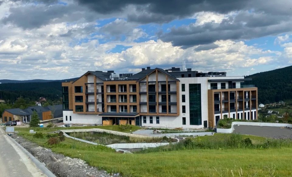 354255_775c8f85-d9d9-4f48-9de6-e