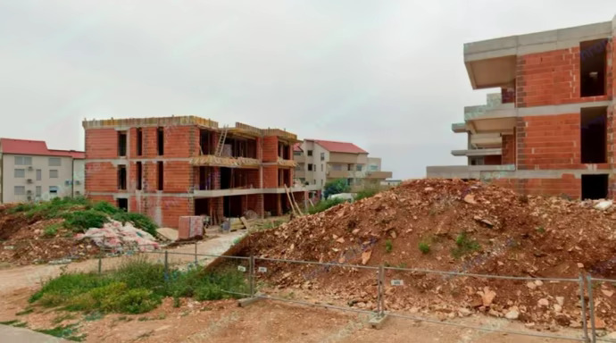 Елітна нерухомість та мільйонні заощадження: журналісти розкрили статки ще однієї лікарки Хмельницької МСЕК та її родини