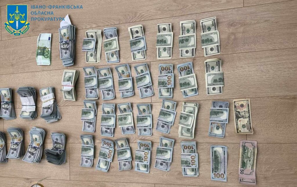 На Івано-Франківщині шахраї видурили понад мільйон гривень на фейкових продажах авто
