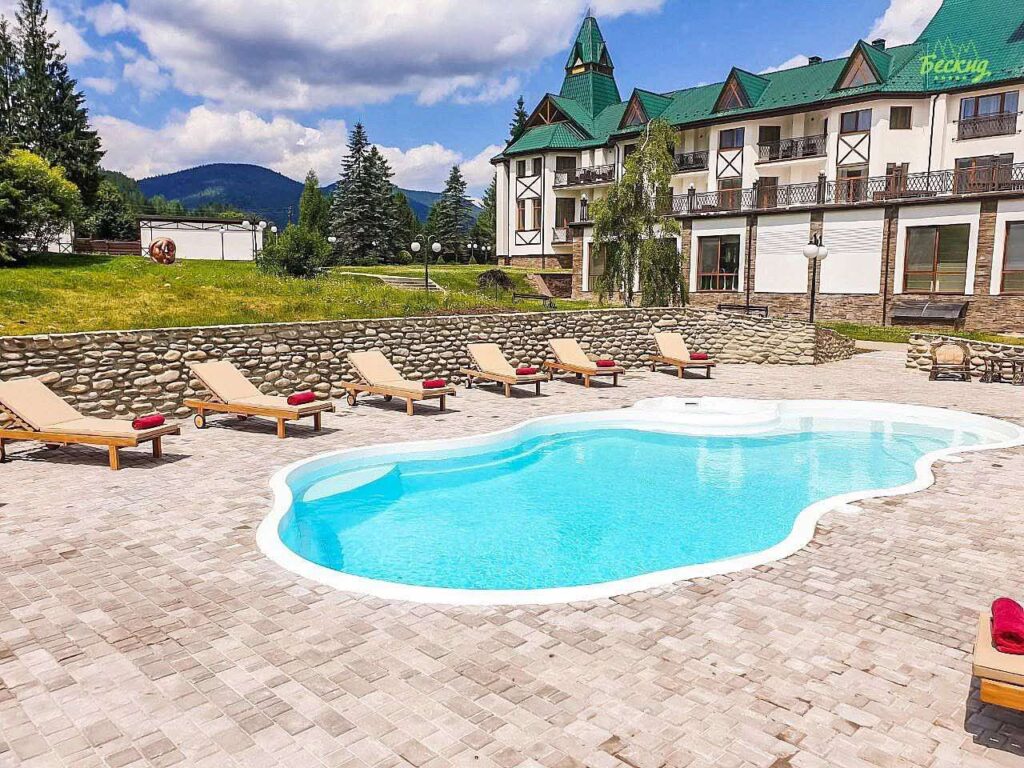 476497338_1968362233657024_1817997134404064112_n-1024x768