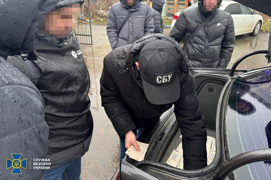 Керівник дорожньо-будівельного підприємства в Івано-Франківську затриманий за хабарництво