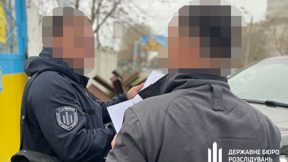 Поліцейські на Одещині вимагали хабарі в 220 тисяч щомісяця, погрожуючи підприємцям мобілізацією працівників