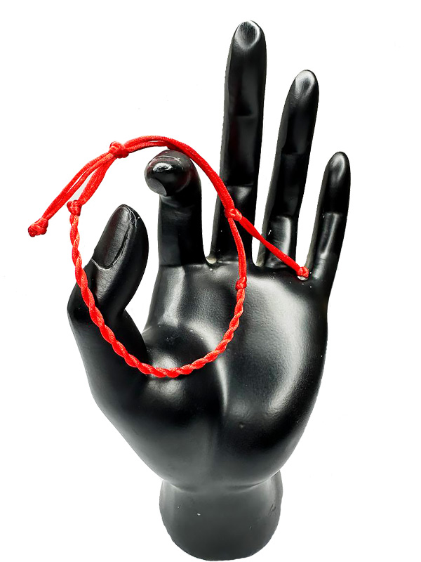 Червона нитка на руку