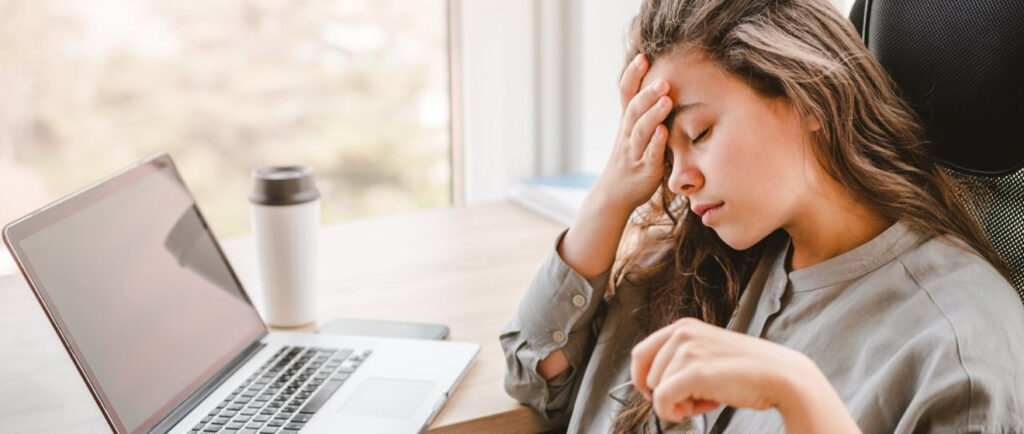 Як журналістам зберегти ресурс і запобігти емоційному вигоранню: рекомендації психологині