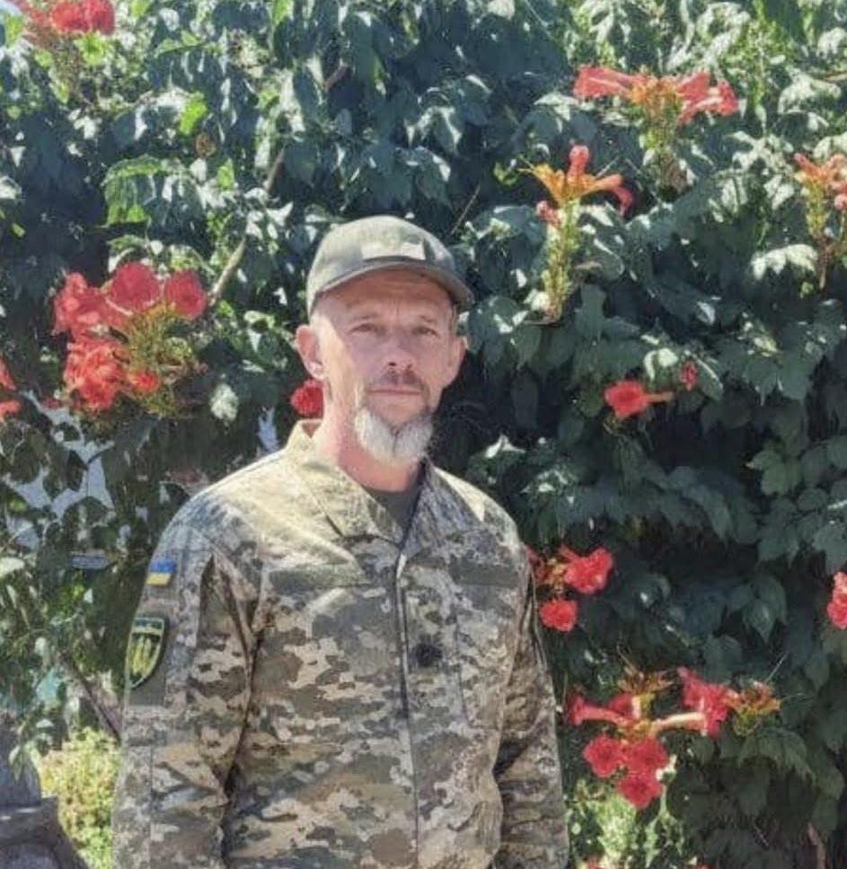 Надвірнянська громада прощається з Ігорем Молотковським — помер військовослужбовець з Лісної Тарновиці