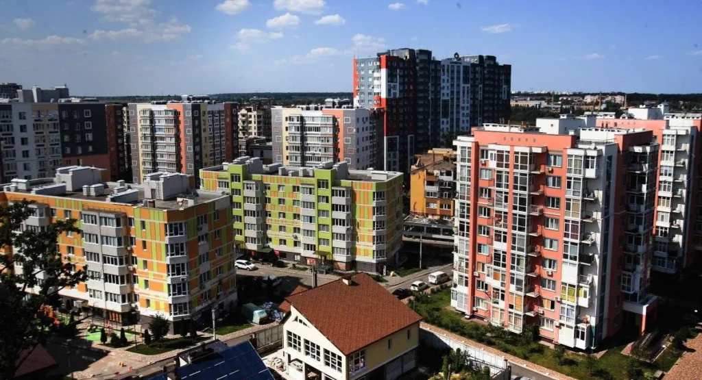 Франківська влада спростувала чутки про відбір приватного житла для переселенців