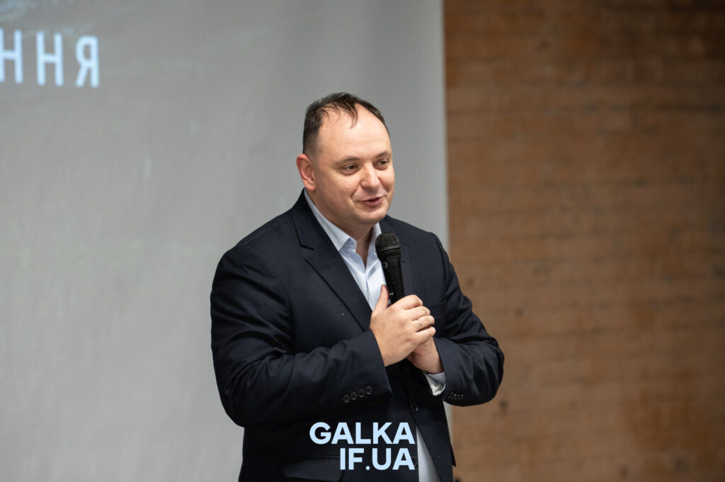 Мер Івано‑Франківська пожартував про «Нострадамуса» і наказав комунальникам готуватися до танення снігу