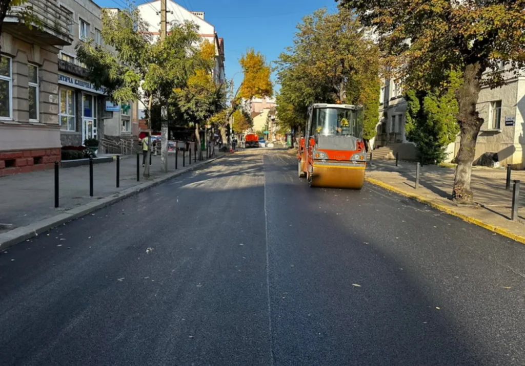 У Франківську розпочинають поточний ремонт магістралей і запускають опитування для мешканців