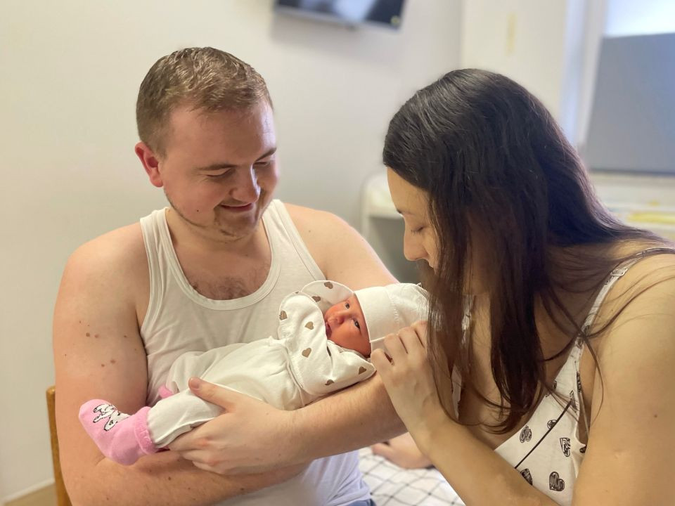 Після років діалізу й пересадки нирки 27‑річна прикарпатка народила доньку