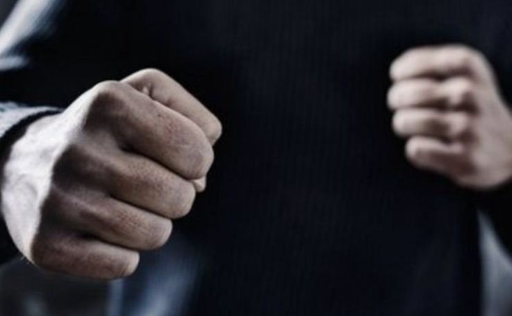 На Тичини в Івано‑Франківську сталася бійка: поліція затримала підозрюваного