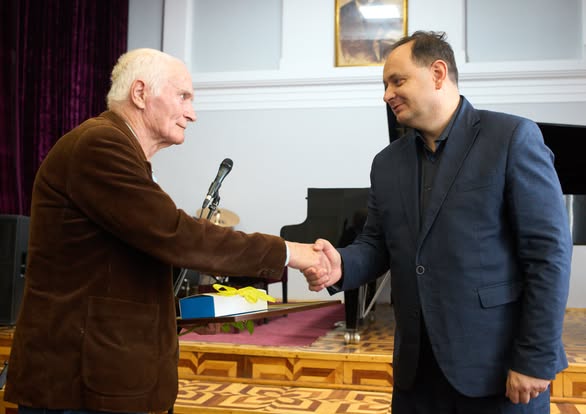 У Франківську відзначили письменників: вручення грамот і стипендій до Міжнародного дня