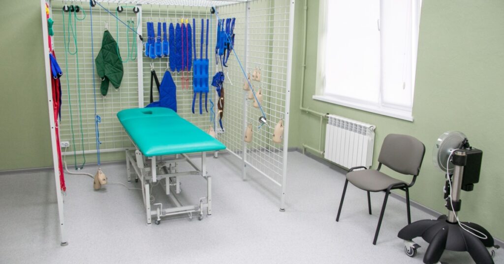 В Івано‑Франківську оновили реабілітаційне відділення поліклініки №2 — третя черга відкрито