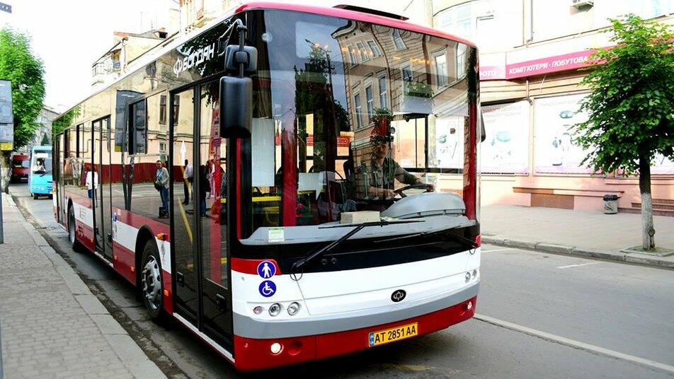 автобус івано-франківськ на кладовище