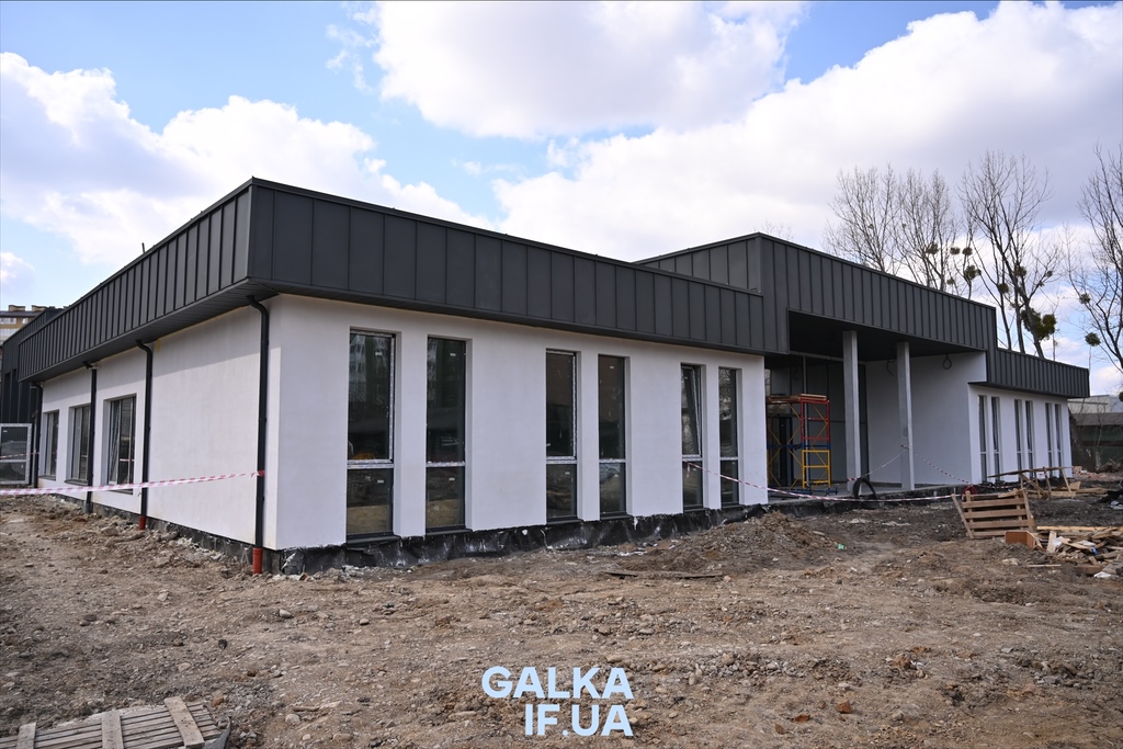 Ветеранський простір на Хмельницького в Івано‑Франківську готовий на 90% — що зроблено і коли відкриють