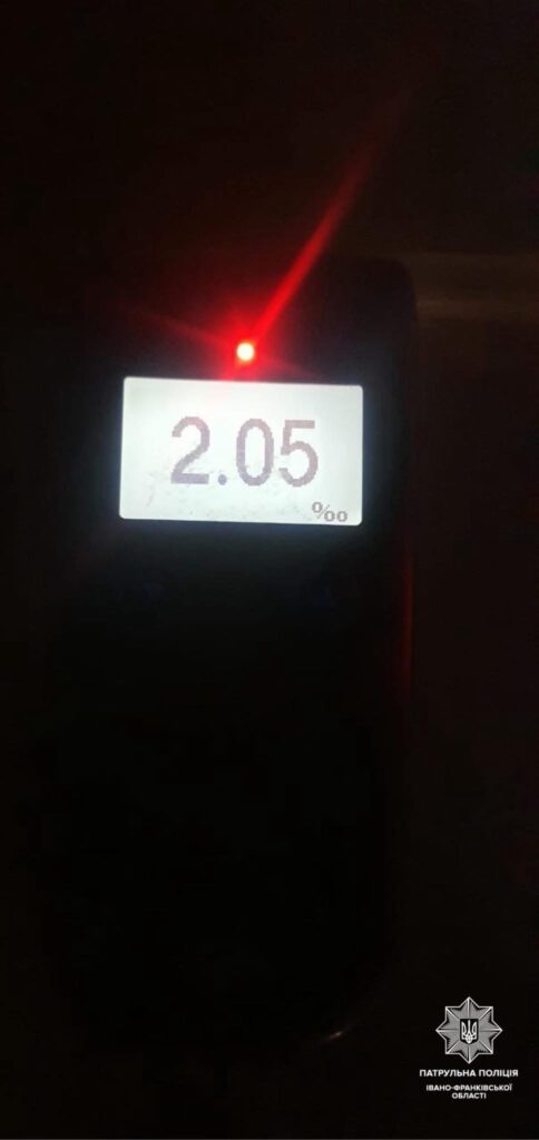 У Франківську пʼяний водій зіткнув Audi з Honda у Вовчинцях і залишив місце ДТП