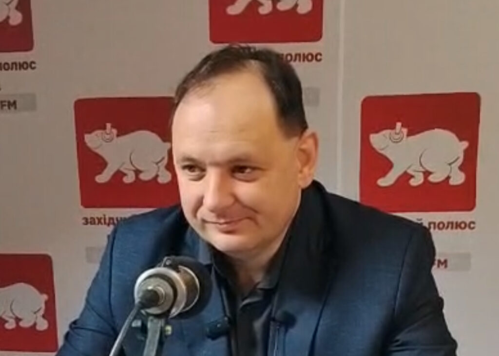 Івано‑Франківськ: поточні ремонтні роботи доріг і прибирання перед Великоднем