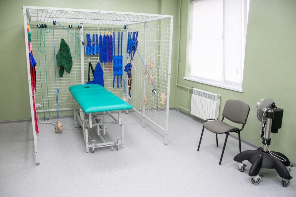 В Івано‑Франківську відкрили оновлене реабілітаційне відділення поліклініки №2