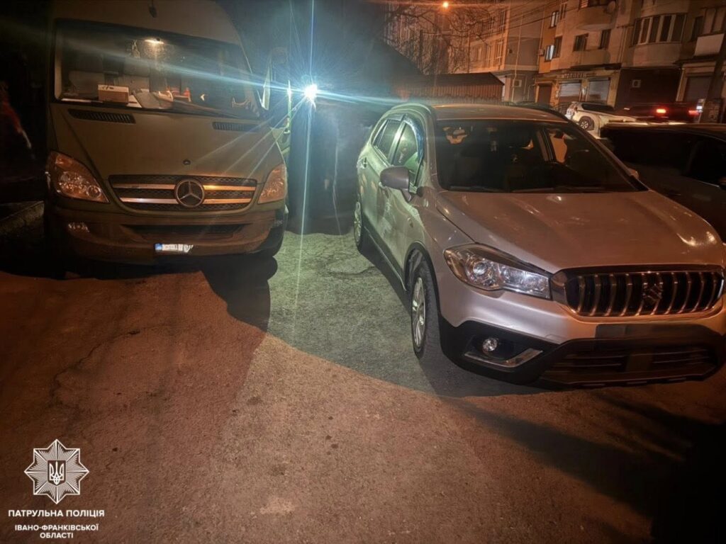 У Івано‑Франківську патрульні двічі за ніч затримали одного п'яного водія