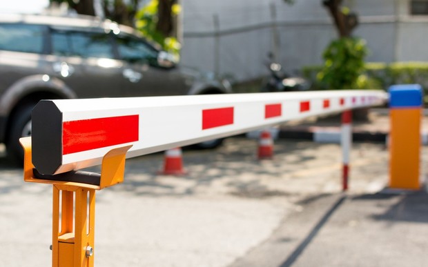 У Франківську розглядають встановлення шлагбаума на кільці Федьковича через проблеми з розворотом транспорту