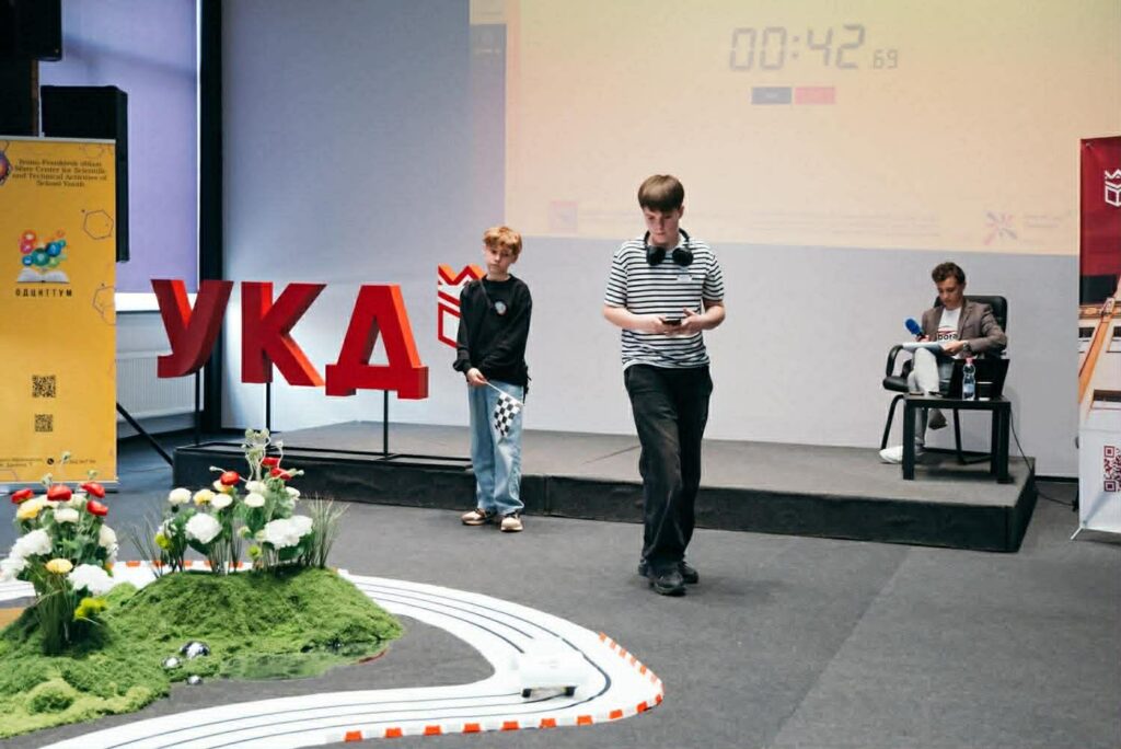 В Івано-Франківську відбулися відкриті обласні змагання радіокерованих роботів Roborace – 2026