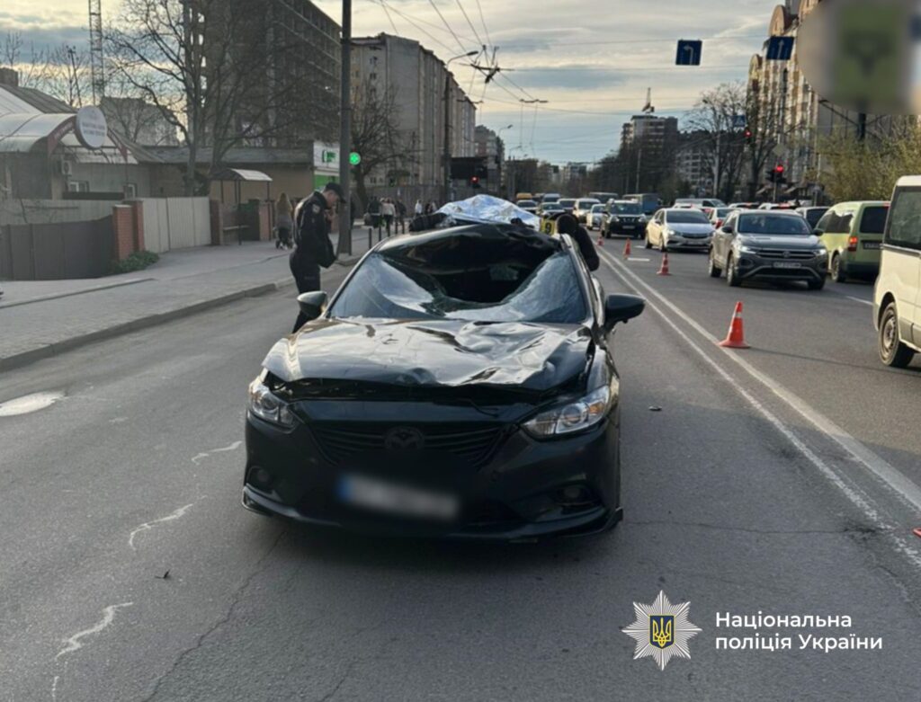 Смертельна ДТП в Івано-Франківську: на перехресті Галицької та Тролейбусної загинув пішохід