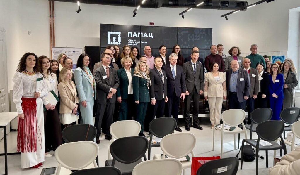 В Івано-Франківську на конференції про воєнні злочини РФ заявили про понад 1500 задокументованих свідчень