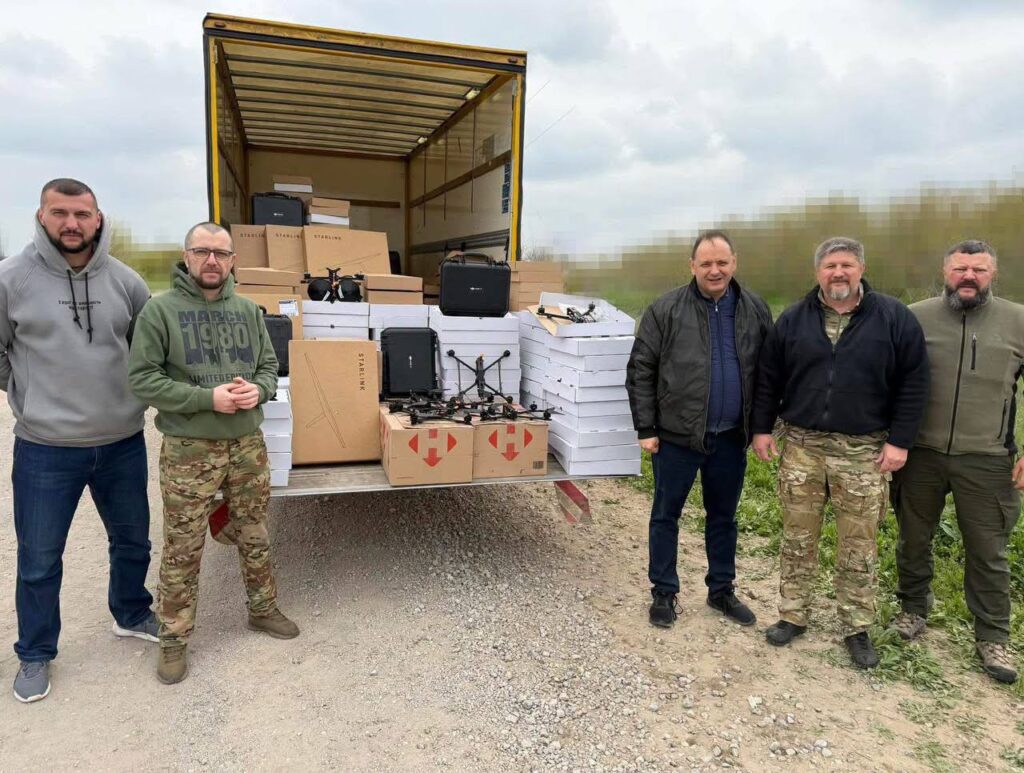 Івано-Франківськ передав 102-й бригаді дрони, Starlink і техніку на Херсонський напрямок