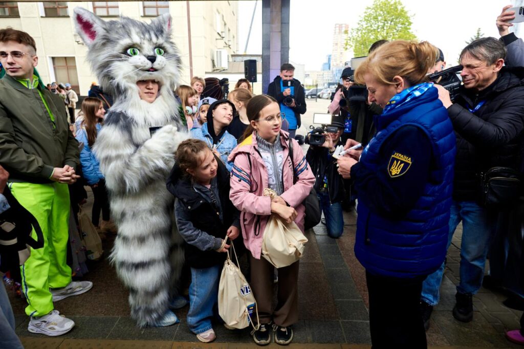 Через Івано-Франківськ курсуватимуть нові дитячі вагони: старт на початку травня