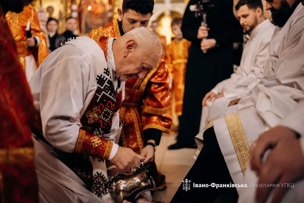 У соборі Воскресіння Христового в Івано-Франківську на Страсний четвер звершили Чин умивання ніг