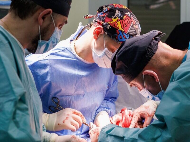 В Івано-Франківському військовому шпиталі відновили роботу кишківника пораненому військовому