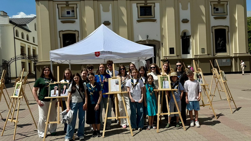 В Івано-Франківську мальтійці за день зібрали 43 119 грн на акцію «Валіза у майбутнє» для випускників інтернатів
