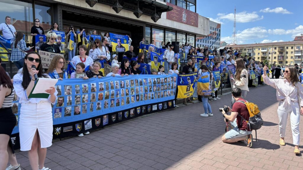 В Івано-Франківську закликали вдосконалити облік осіб, які можуть перебувати в полоні