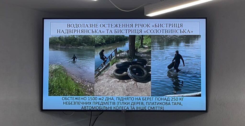 Водолази в Івано-Франківську очистили дно водойм: з Бистриці Солотвинської підняли 250 кг старих шин