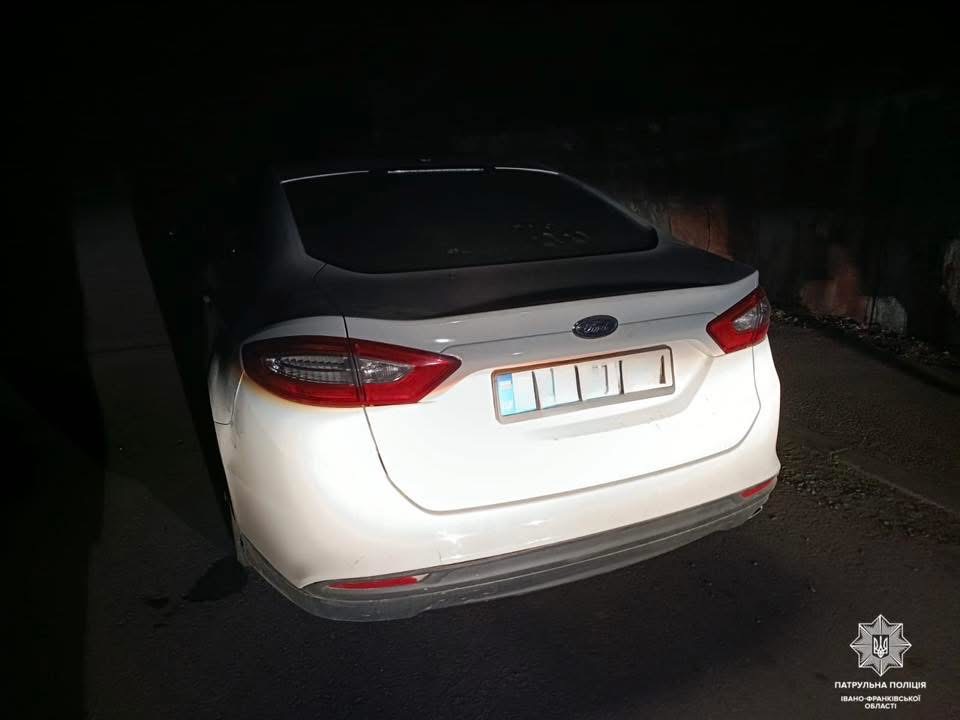 В Отинії 21-річний водій Ford намагався втекти від патрульних: у медзакладі підтвердили сп’яніння