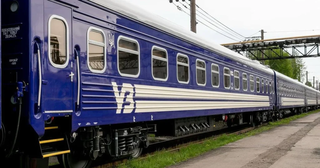 «Укрзалізниця» відновлює поїзд Суми — Рахів і запускає додатковий рейс Київ — Чернівці через Івано-Франківськ