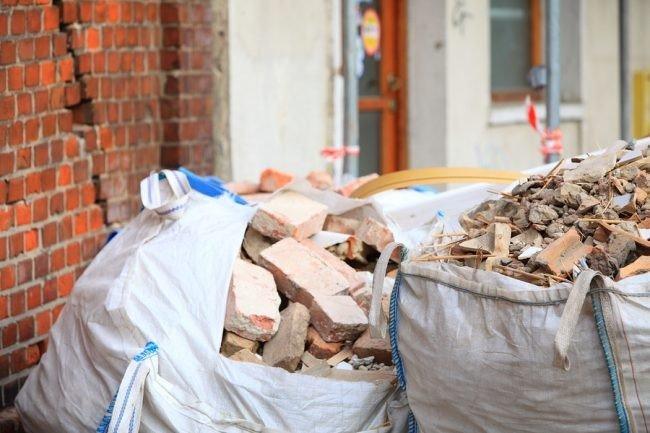 Куди в Івано-Франківську здати старі меблі та будівельне сміття: адреси майданчиків і норми
