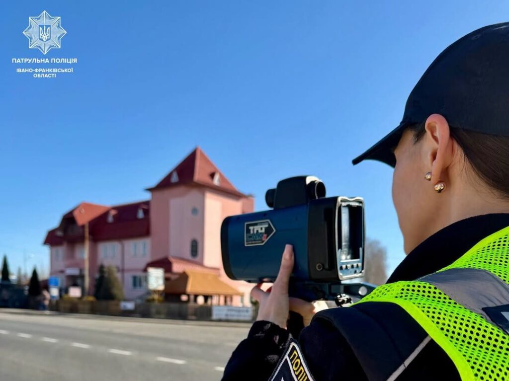 В Івано-Франківську з початку року патрульні винесли 4619 постанов за перевищення швидкості в межах міста
