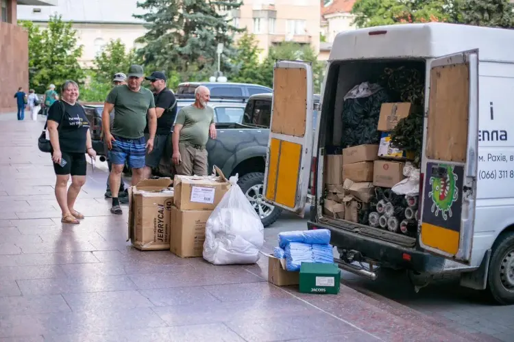 З Івано-Франківська відправили черговий волонтерський вантаж на Донецький, Запорізький, Харківський та Дніпропетровський напрямки