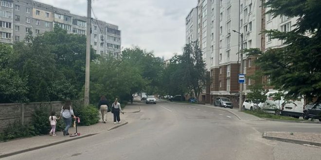 ДТП в Івано-Франківську: на вулиці Юліана Целевича важко травмувалася 8-річна дівчинка