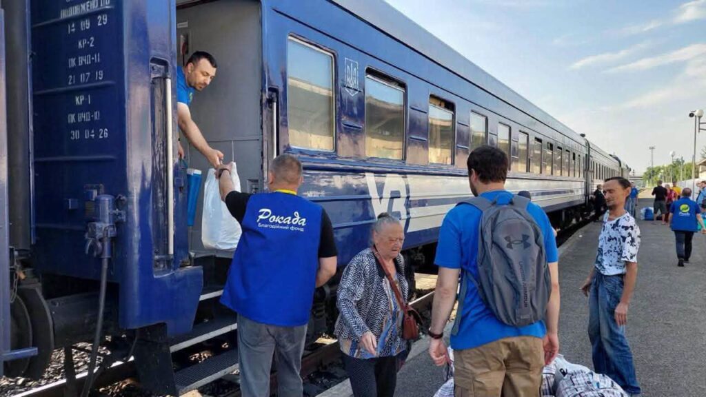 На Івано-Франківщину евакуювали вісьмох людей із Донецької та Дніпропетровської областей